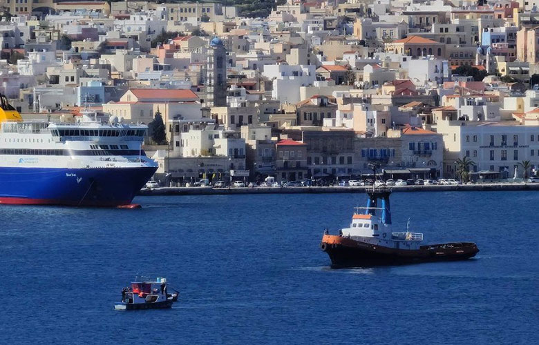 Σε ύφαλο προσέκρουσε ανοιχτά της Σύρου επιβατηγό πλοίο
