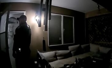 Αδιανόητο περιστατικό στις ΗΠΑ: Αστυνομικοί πήγαν σε λάθος σπίτι και σκότωσαν τον ιδιοκτήτη του – Δείτε βίντεο