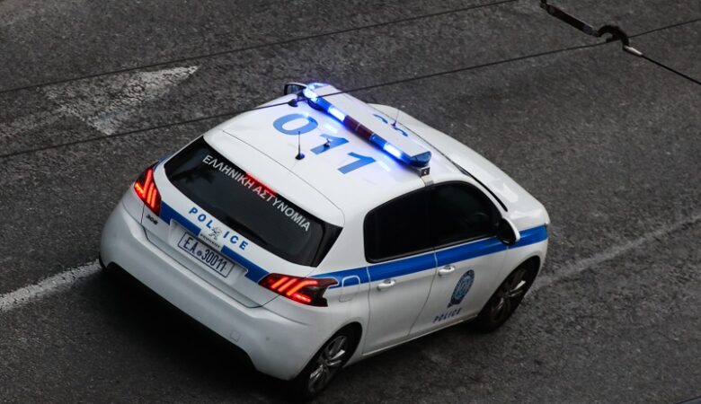 Επεισοδιακή καταδίωξη στο κέντρο της Αθήνας – Τραυματίστηκαν δύο αστυνομικοί