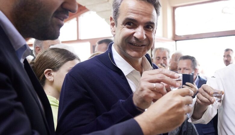 Μητσοτάκης: «Ο ΣΥΡΙΖΑ στρώνει το χαλί για την ήττα του»