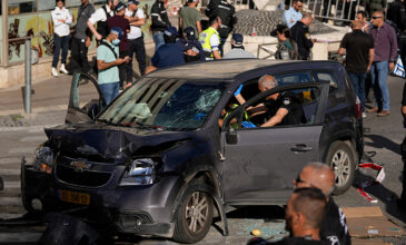 Ιερουσαλήμ: Τρεις άνθρωποι τραυματίστηκαν από αυτοκίνητο που έπεσε πάνω στο πλήθος