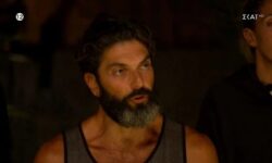 Survivor: Τον ψήφισαν για ένατη φορά και δεν έκρυψε τον εκνευρισμό του – «Μου χρωστάνε έπαθλο, δεν τους χρωστάω ασυλία»