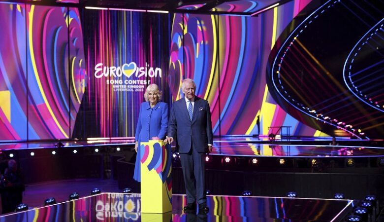 Eurovision: Ο βασιλιάς Κάρολος έκανε τα αποκαλυπτήρια της σκηνής του φετινού διαγωνισμού