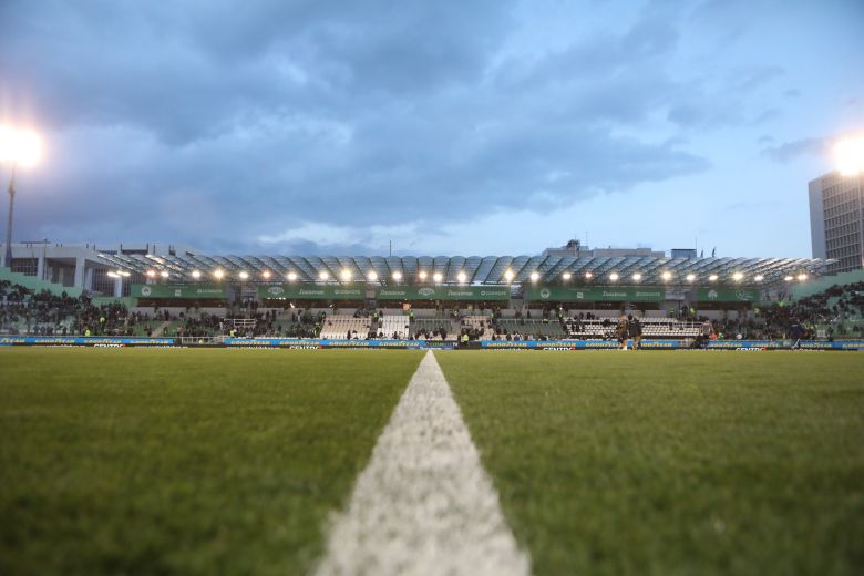 Τη Δευτέρα οι ανακοινώσεις για το άνοιγμα των γηπέδων – Για την επιβολή υπέρογκων προστίμων προειδοποιεί ο Βρούτσης