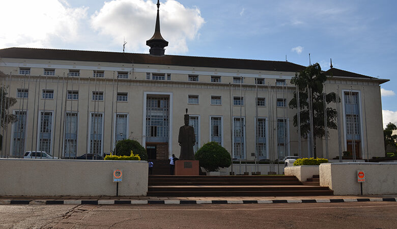 Ουγκάντα: Η Βουλή ενέκρινε στην πλειονότητά του χωρίς αλλαγές τον νόμο κατά των ΛΟΑΤΚΙ+