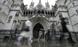Βρετανία: Kάθειρξη 9 ετών και 8 μηνών στο Νιγηριανό γερουσιαστή που επιχείρησε να πάρει το νεφρό ενός νεαρού εν αγνοία του