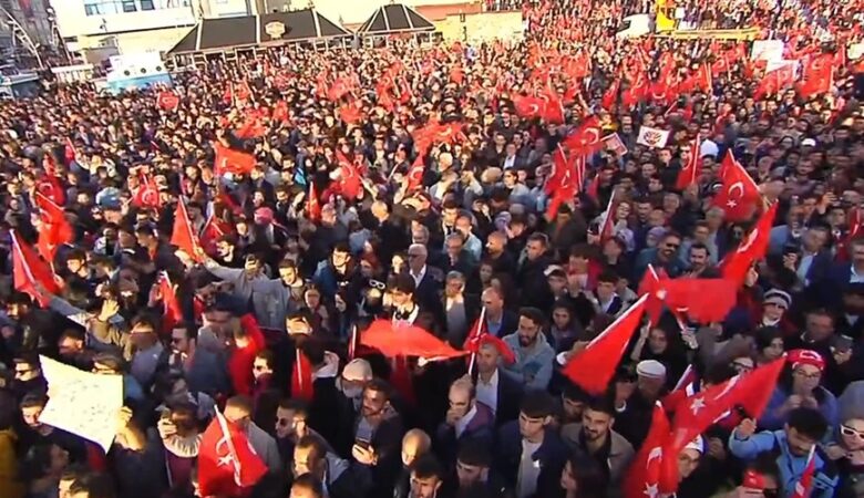 Τουρκία – Εκλογές: Πέταξαν πέτρες σε ομιλία του Ιμάμογλου, εννέα τραυματίες