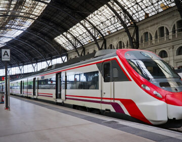 Η Κομισιόν παρουσίασε σχέδια για ταχύτερους και πιο συνδεδεμένους σιδηροδρόμους στην Ευρώπη