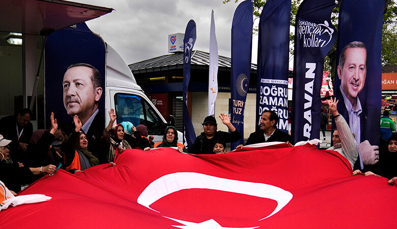 Προεκλογικό θρίλερ στην Τουρκία: Η απόσυρση του Ιντζέ ενίσχυσε τις πιθανότητες του Κιλιτσντάρογλου να επιλεγεί στον πρώτο γύρο