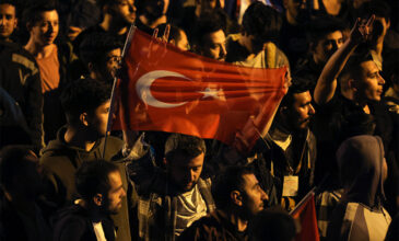 Εκλογές στην Τουρκία: Στην τελική ευθεία η χώρα για τον δεύτερο γύρο με Ερντογάν εναντίον Κιλιτσντάρογλου