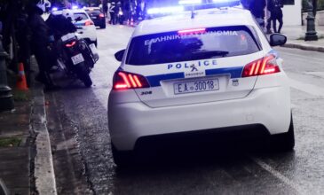Ανήλικοι επιτέθηκαν σε 16χρονο και του έκλεψαν το κινητό στο κέντρο της Αθήνας