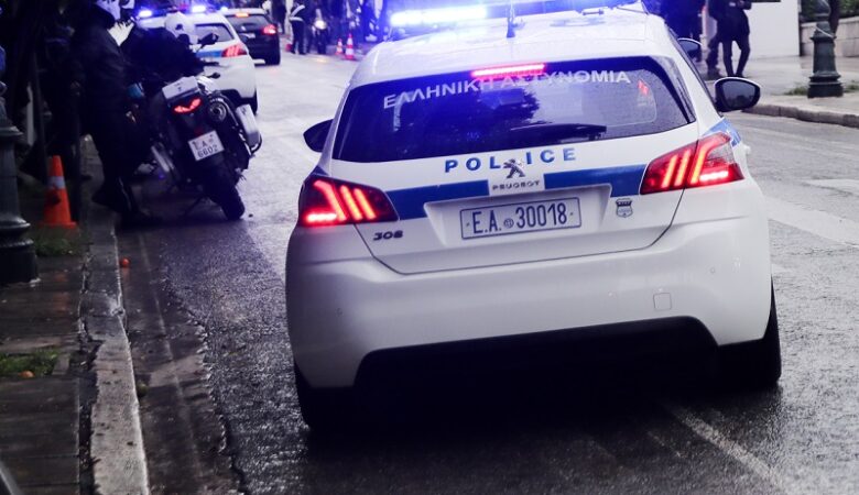 Θεσσαλονίκη: Δύο άτομα που διέφυγαν μετά από καταδίωξη οχήματος αναζητά η Αστυνομία