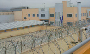 Δύο σφαίρες στο κεφάλι δέχτηκε ο Έλληνας ισοβίτης που δολοφονήθηκε στις φυλακές Δομοκού