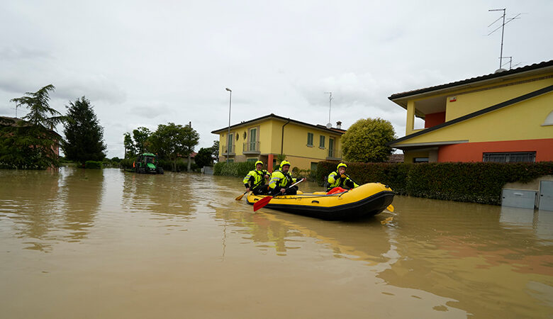 Ιταλία: Στους δεκατέσσερις έφτασαν οι νεκροί από τις πλημμύρες και πάνω από 20.000 οι άστεγοι