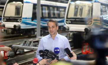 Ο Μητσοτάκης στο πρώτο δρομολόγιο του μετρό Θεσσαλονίκης: «Από την απάτη των μουσαμάδων στην πραγματικότητα»