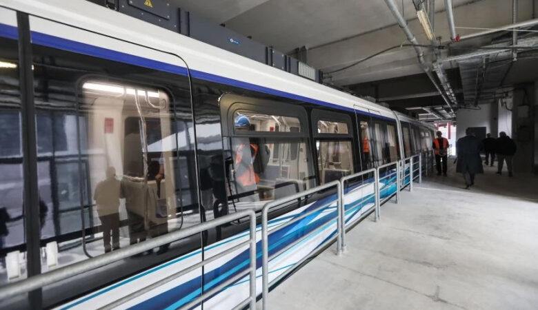 Μετρό Θεσσαλονίκης: Πραγματοποίησε το πρώτο του δρομολόγιο παρουσία επιβατών – Δείτε εικόνες και βίντεο