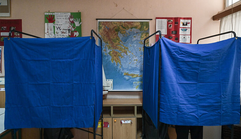Εκλογές 2023: Βλέπουν «δεύτερες κάλπες» τα διεθνή ΜΜΕ