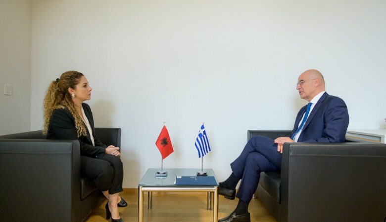 Το ζήτημα της κράτησης του Φρέντι Μπελέρη έθεσε ο Δένδιας στην υπουργό Εξωτερικών της Αλβανίας