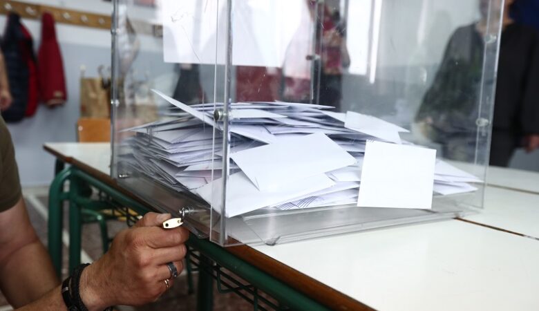Εκλογές 2023: Αυτοδυναμία της ΝΔ με 158 έδρες και οκτακομματική Βουλή