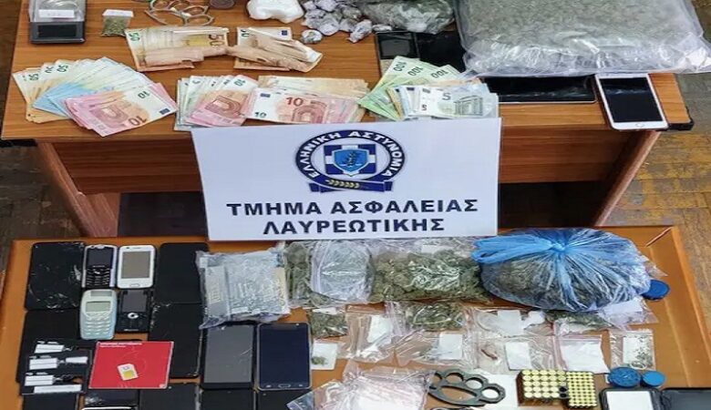 Για διακίνηση ναρκωτικών σε Αττική και Θεσσαλονίκη συνελήφθησαν επτά μέλη δύο συμμοριών