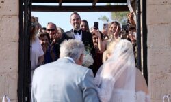 Παντρεύονται ο Πάνος Μουζουράκης και η Μαριλού Κόζαρη