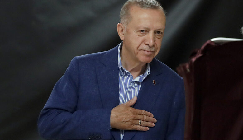 Θρίαμβος Ερντογάν στην Τουρκία – Ο «Σουλτάνος» άφησε πίσω του τον Κιλιτσντάρογλου