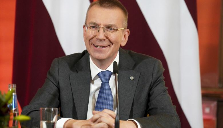 Λετονία: Ο Έντγκαρς Ρινκέβιτς εξελέγη πρόεδρος της χώρας