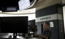 Ρωσία: Η Kaspersky Lab καταγγέλλει ότι παραβιάστηκαν τα iPhones των υπαλλήλων της