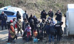 Στην ελληνική όχθη του Έβρου βρέθηκαν 135 παράτυποι μετανάστες στην Ορεστιάδα