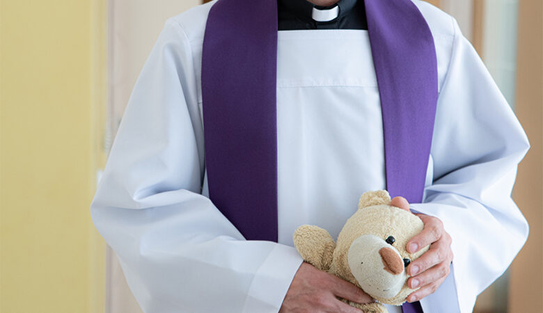 Ισπανία: Εκατοντάδες ιερείς και λαϊκοί ταυτοποιήθηκαν ως ύποπτοι για σεξουαλική κακοποίηση παιδιών