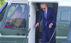 Τζο Μπάιντεν: Είχε νέο ατύχημα – Χτύπησε το κεφάλι του βγαίνοντας από ελικόπτερο