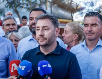 Ανδρουλάκης: Δεν επιτρέπεται στους υπουργούς της κυβέρνησης να παίζουν με τη νοημοσύνη των πολιτών που θέλουν να οδηγηθούν στη δικαιοσύνη αυτοί που ευθύνονται για την τραγωδία των Τεμπών