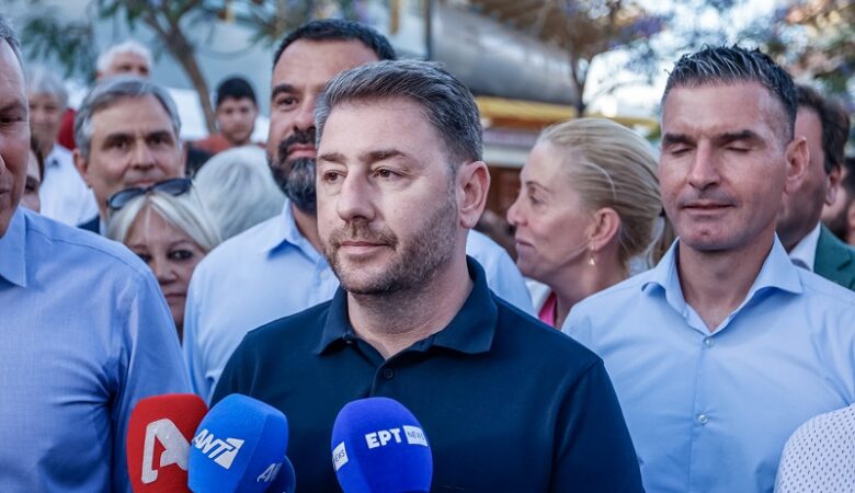 Ανδρουλάκης: Δεν επιτρέπεται στους υπουργούς της κυβέρνησης να παίζουν με τη νοημοσύνη των πολιτών που θέλουν να οδηγηθούν στη δικαιοσύνη αυτοί που ευθύνονται για την τραγωδία των Τεμπών