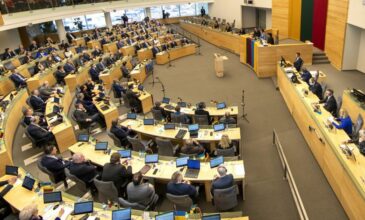 Λιθουανία: Το Ανώτατο Δικαστήριο έκρινε αντισυνταγματικό νόμο για την κράτηση μεταναστών