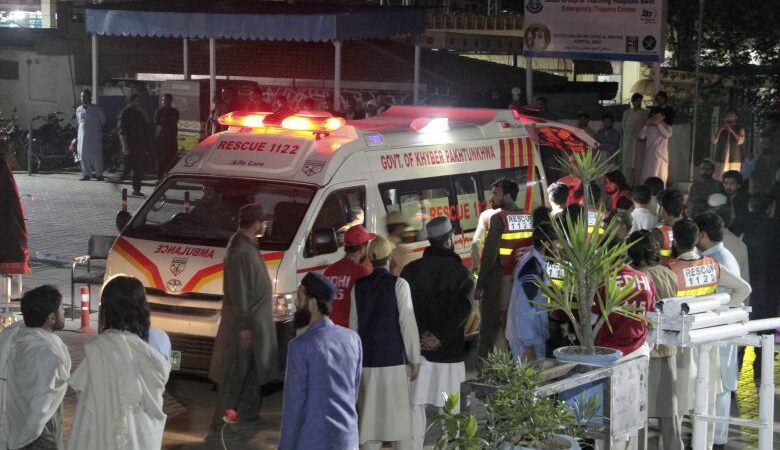 Πακιστάν: Τουλάχιστον 11 νεκροί από πυρκαγιά σε εμπορικό κέντρο στο Καράτσι