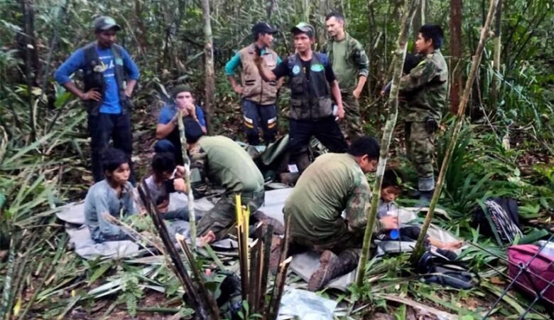 Κολομβία: Συγκλονιστικές εικόνες από την διάσωση των παιδιών που επέζησαν 40 ημέρες στη ζούγκλα – Άκουγαν τα μηνύματα από τα ελικόπτερα