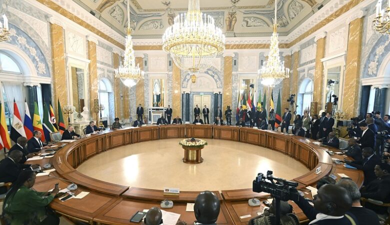 Ρωσία: «Δεν υπάρχει στέρεο έδαφος για ειρηνευτικές συνομιλίες για την Ουκρανία»