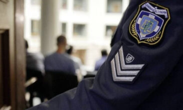 Συνελήφθη αστυνομικός στην Αττική για υπεξαίρεση υπηρεσιακών όπλων