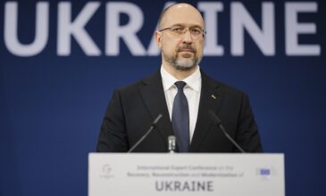 Ουκρανία: Ο πρωθυπουργός δηλώνει βέβαιος ότι η χώρα θα λάβει τα χρήματα που χρειάζεται για την ανοικοδόμησή της
