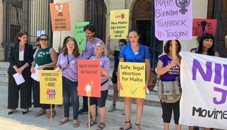 Μάλτα: Η κυβέρνηση υπαναχώρησε στο νομοσχέδιο για την άμβλωση έπειτα από τις διαμαρτυρίες