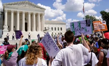 ΗΠΑ: Διαδηλώσεις σχετικά με το δικαίωμα της άμβλωσης μετά την ακύρωση της απόφασης του Ανώτατου Δικαστηρίου