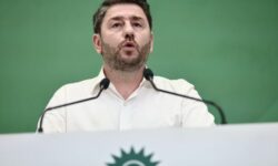 ΠΑΣΟΚ-Κίνημα Αλλαγής: Εκτός Βουλής αφήνει τον Χάρη Καστανίδη ο Νίκος Ανδρουλάκης