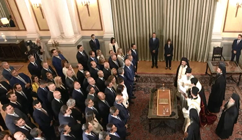 Ορκίστηκαν ενώπιον της Κατερίνας Σακελλαροπούλου και του Κυριάκου Μητσοτάκη, τα μέλη της νέας κυβέρνησης – Δείτε εικόνες του news