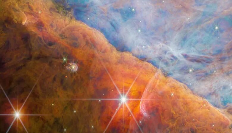 Το διαστημικό τηλεσκόπιο James Webb εντόπισε για πρώτη φορά κρίσιμο μόριο άνθρακα