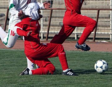 Γαλλία: Το Κρατικό Συμβούλιο αποφάνθηκε ότι οι ποδοσφαιρίστριες μπορούν να αγωνίζονται φορώντας μαντίλα