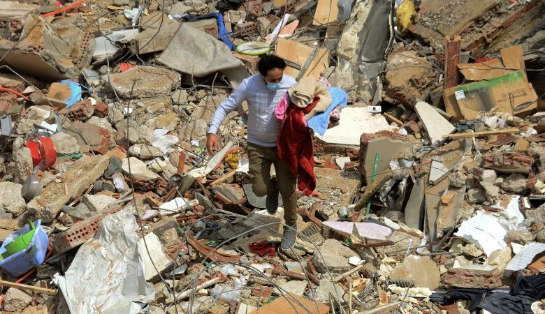 Αίγυπτος: Τουλάχιστον 10 νεκροί και πέντε αγνοούμενοι από την κατάρρευση πολυκατοικίας στην Αλεξάνδρεια