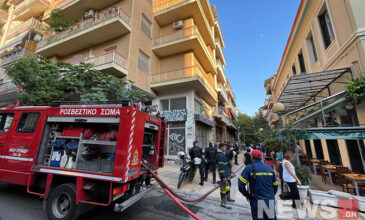 Φωτιά σε δώμα πολυκατοικίας στα Εξάρχεια με έναν τραυματία – Δείτε φωτογραφίες