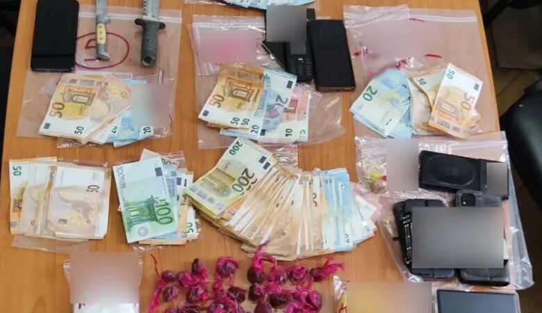 Εξαρθρώθηκε σπείρα διακίνησης ναρκωτικών με τζίρο πάνω από 100.000 ευρώ στην Αιτωλοακαρνανία