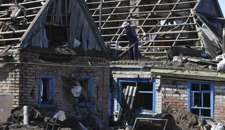 Ουκρανία: Στους έξι οι νεκροί σε ρωσικό βομβαρδισμό στην ανατολική πόλη Κουπιάνσκ