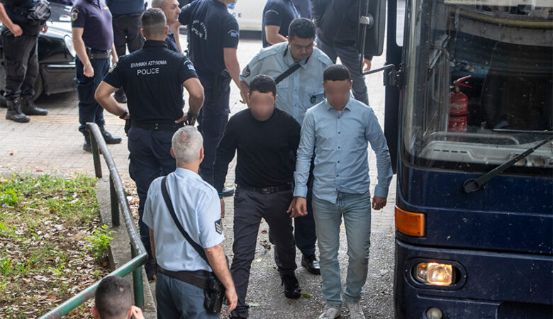 Δίκη για την δολοφονία του Άλκη Καμπανού: Οι πράξεις για τις οποίες κρίθηκαν ένοχοι οι 12 κατηγορούμενοι